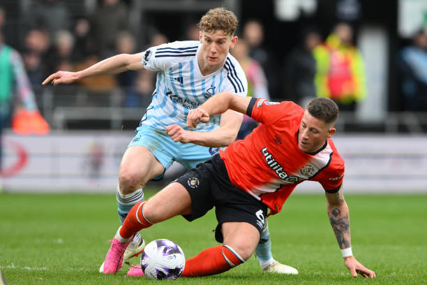 他的防守逼 他的防守逼